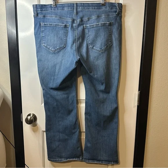 Sonoma Goods For Life Bootcut Jeans Medium Wash | Women’s 18W - Picture 2 of 2